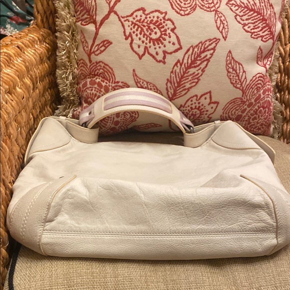 Bally Cream Leather Shoulder Bag with Silver Hardware - Picture 12 of 13